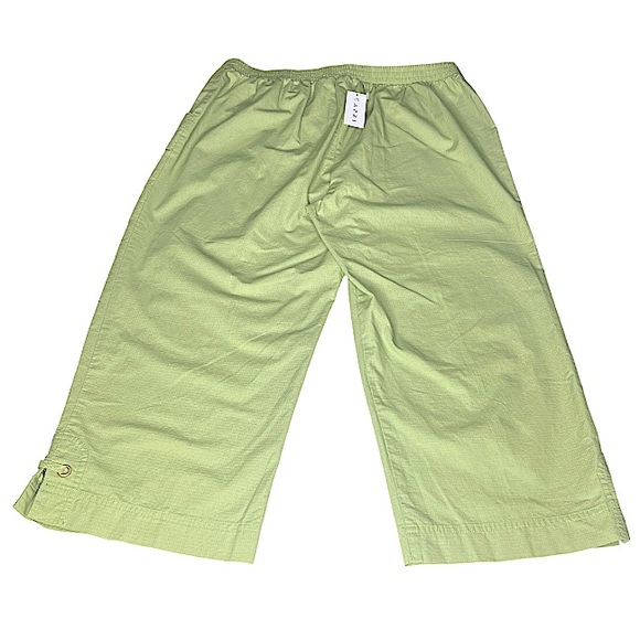 NWT! Alfred Dunner Key Largo Kiwi Flat Front Cotton Capri Pants Women’s Size 12 - Picture 3 of 14